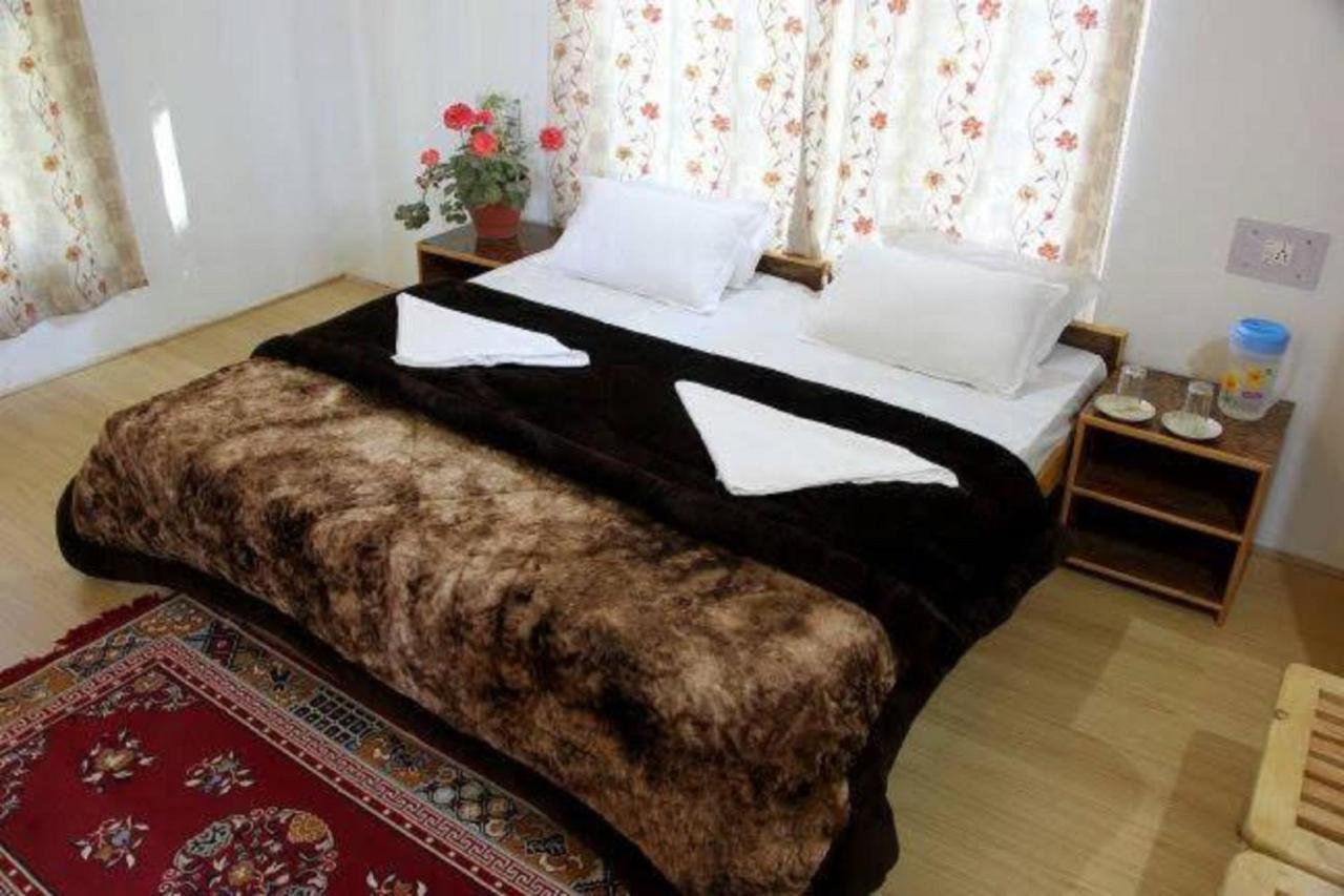 Odbar Guest House Best Guest House At Leh Ladakh Bagian luar foto