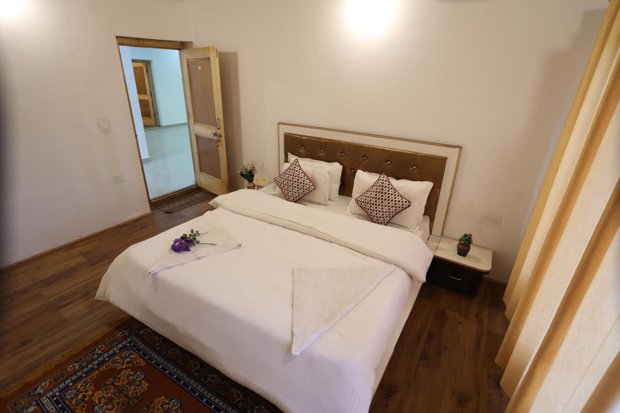 Odbar Guest House Best Guest House At Leh Ladakh Bagian luar foto