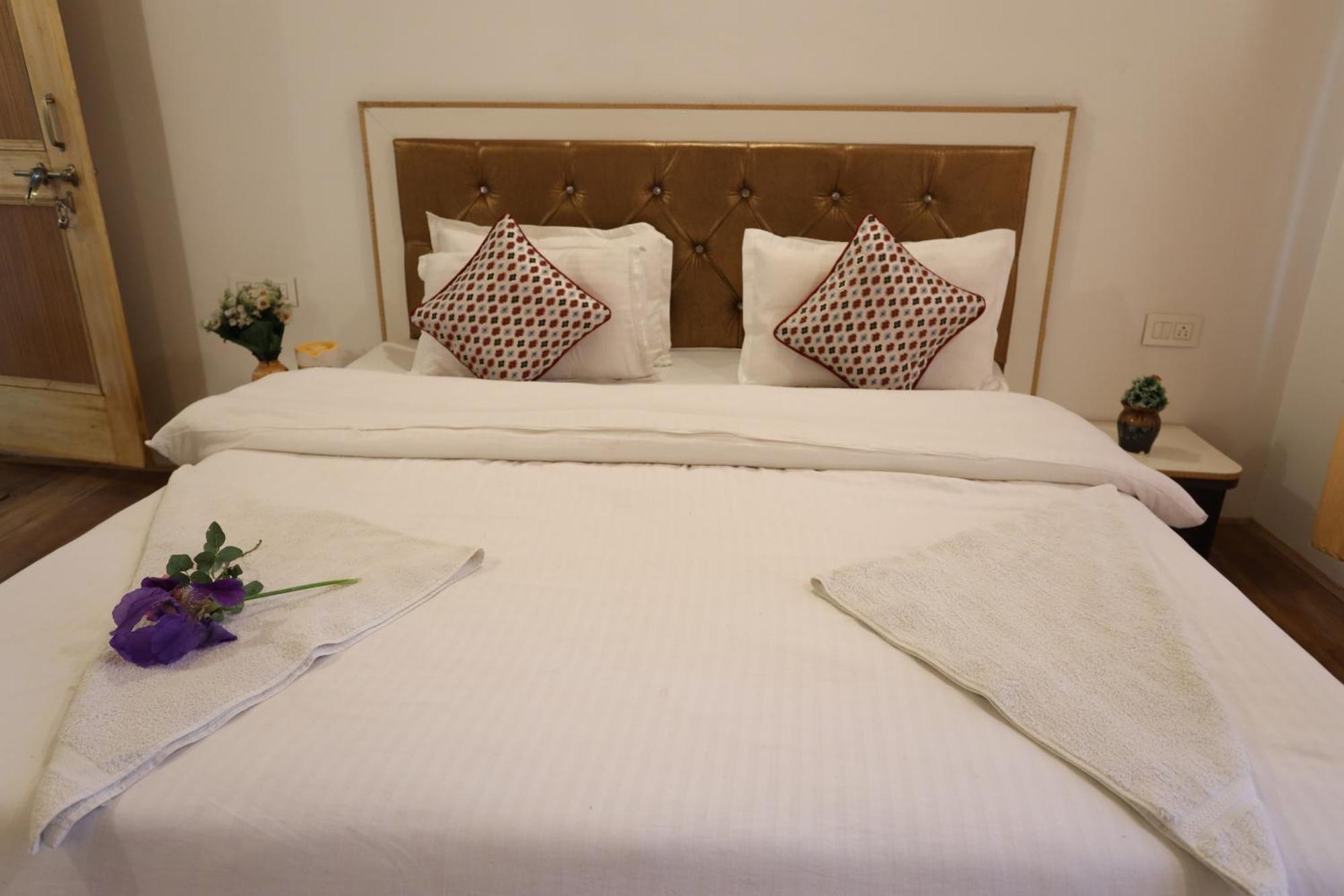 Odbar Guest House Best Guest House At Leh Ladakh Bagian luar foto