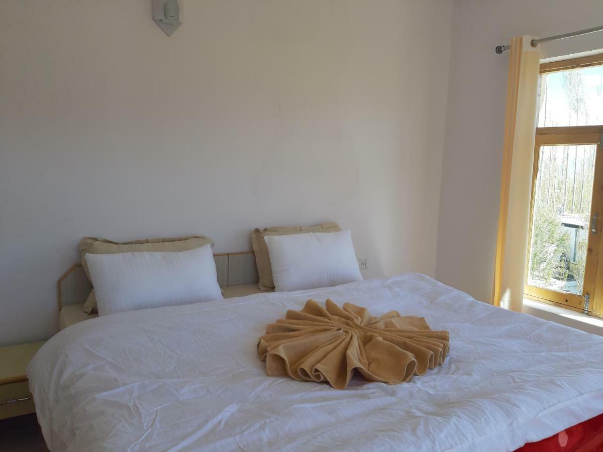 Odbar Guest House Best Guest House At Leh Ladakh Bagian luar foto